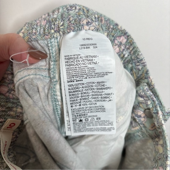 Levi’s HIGH RISE BAGGY CARGO PANTS BIG GIRLS size 10 - Picture 11 of 12